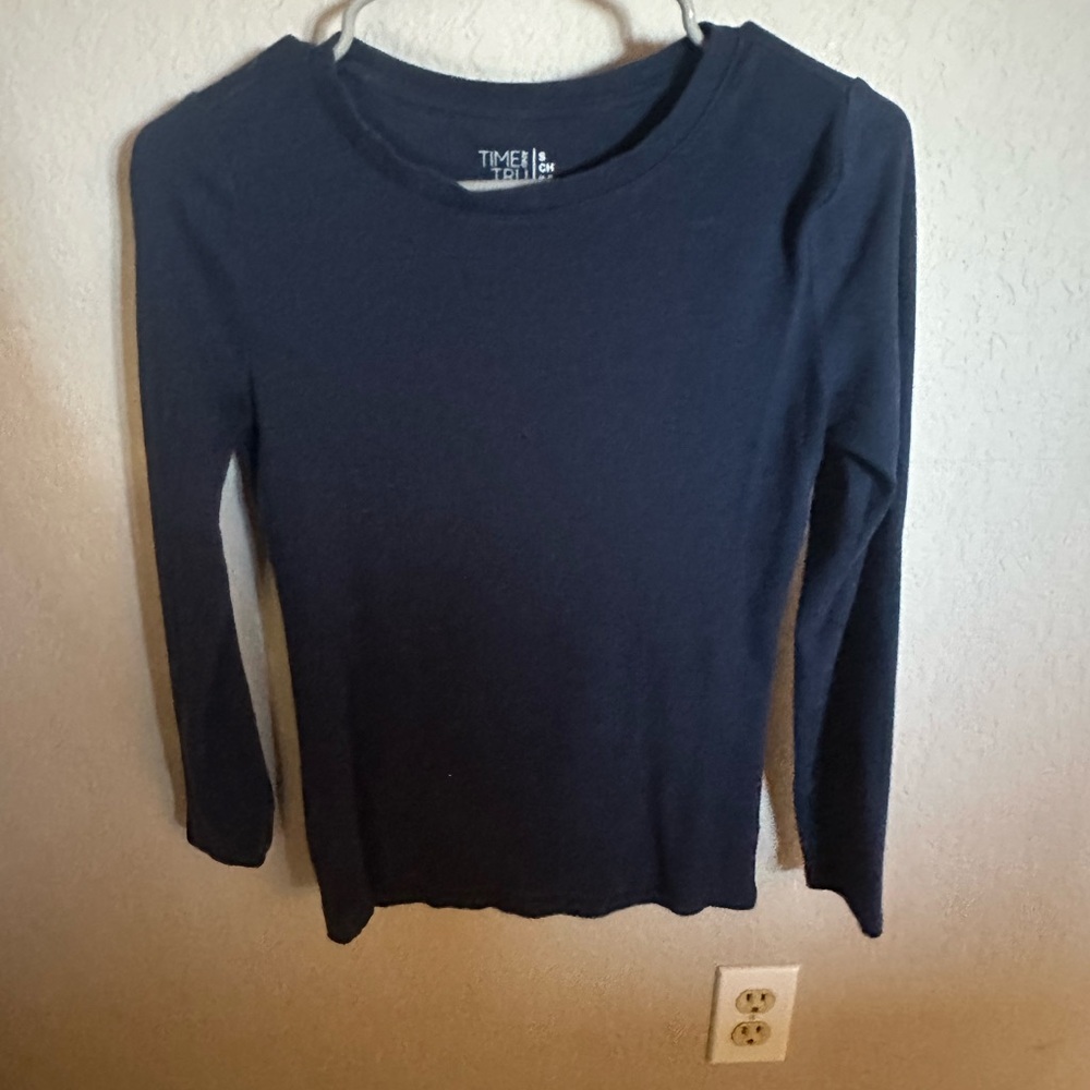 Time and Tru Navy Long Sleeve Top